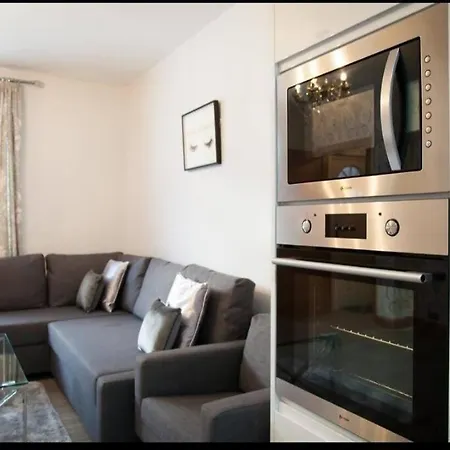 The Light House Entire Luxury 3 Bedrooms