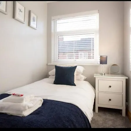 The Light House Entire Luxury 3 Bedrooms * Leeds (West Yorkshire)