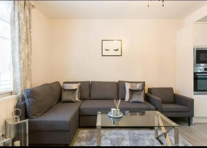 The Light House Entire Luxury 3 Bedrooms *